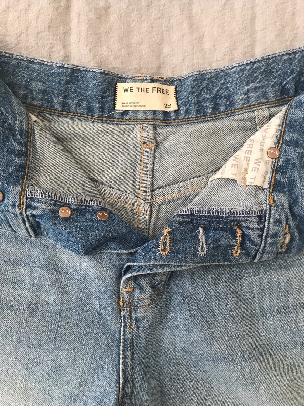 We The Free Light Wash Women’s Jorts